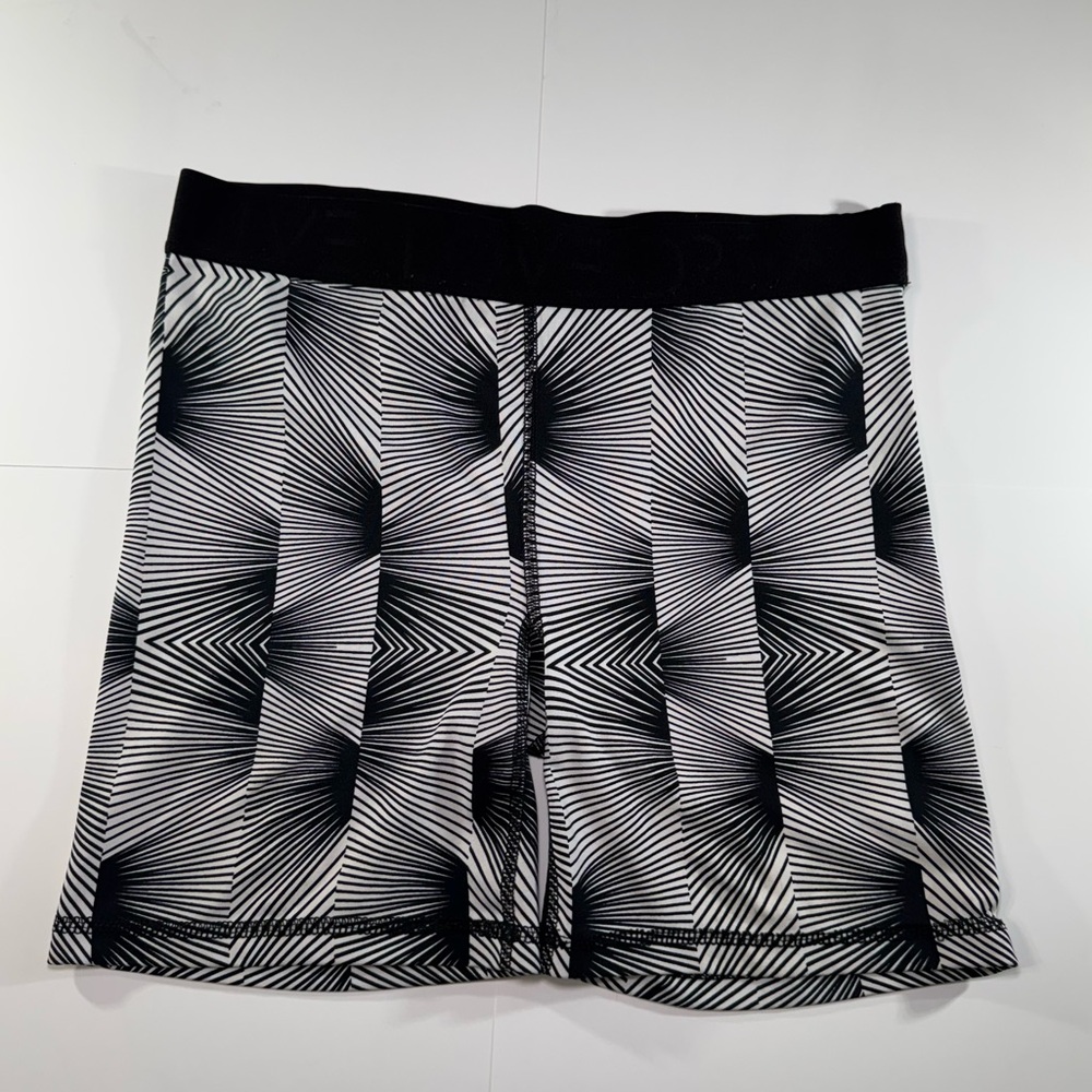 Y2K old Aeropostale live love dream black and white geometric biker shorts